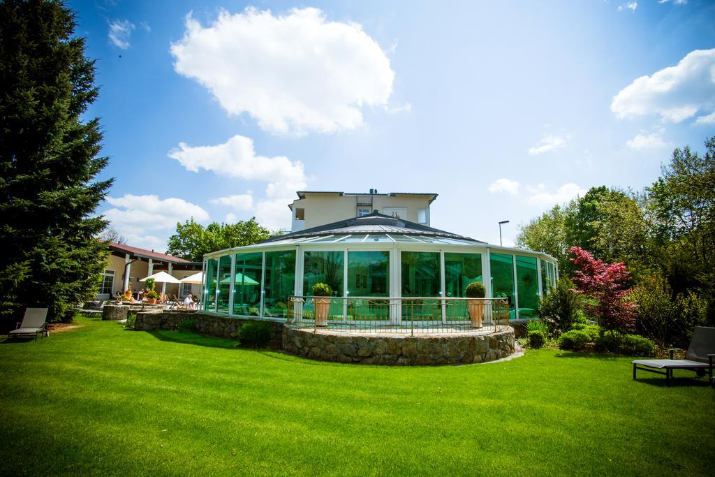 Thermenhotel Quellenhof Bad Fussing Exterior photo